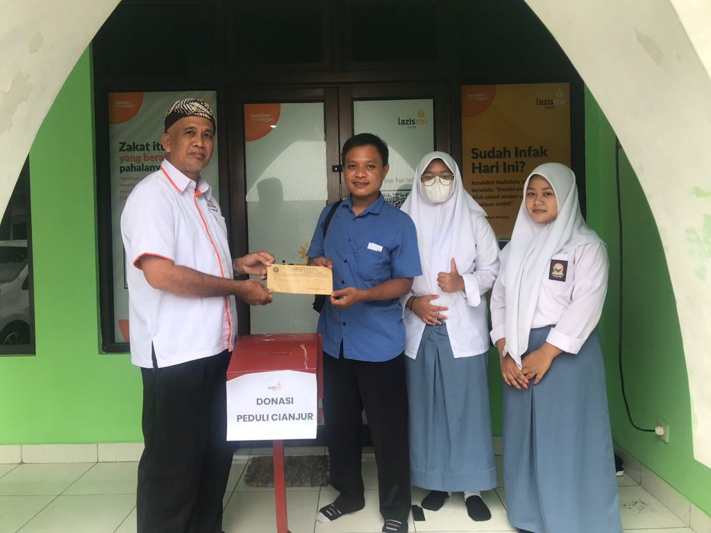 donasi gempa cianjur osis smk bina harapan sleman