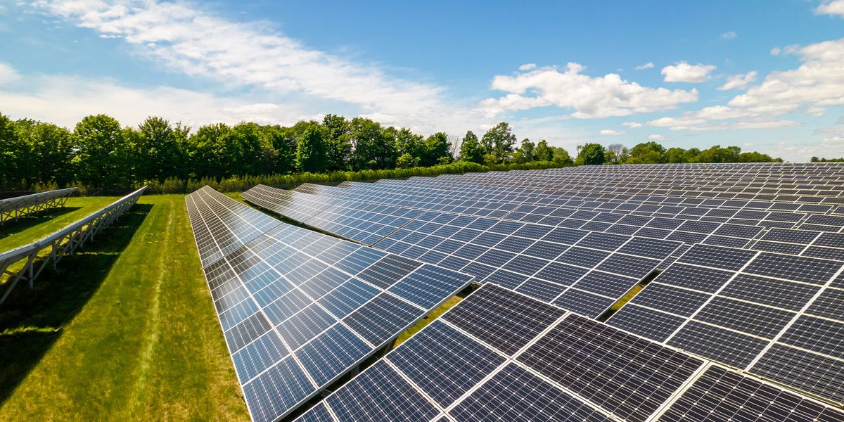 Artikulasi Panel Surya: Mengubah Energi Matahari Menjadi Listrik Hemat Biaya