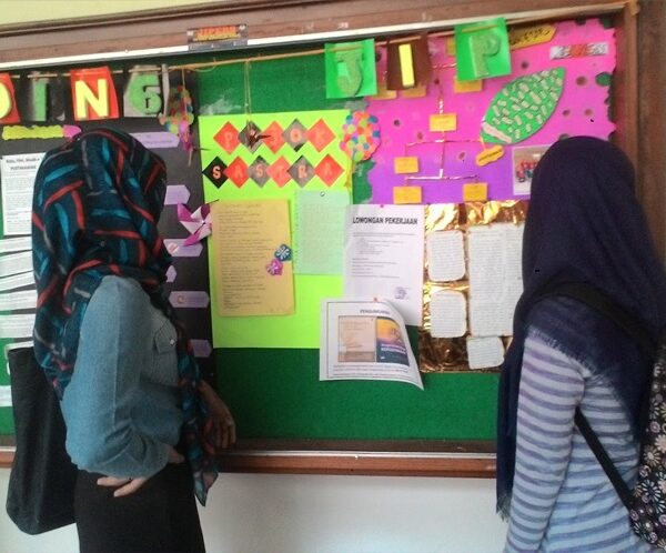 Tips Membuat Artikel Berita untuk Mading yang Menarik dan Informatif