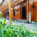 Guru dan Karyawan SMK Bina Harapan Gelar Syawalan ayem ayem resto syawalan SMK Bina Harapan