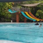 kolam renang manyar