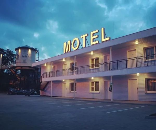 Hotel vs Motel: Apa Sih Bedanya? Bukan Cuma Soal Harga